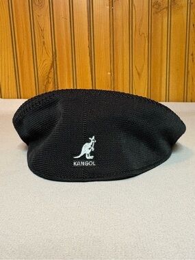 Kangol tropic 504 ventilair black flat cap